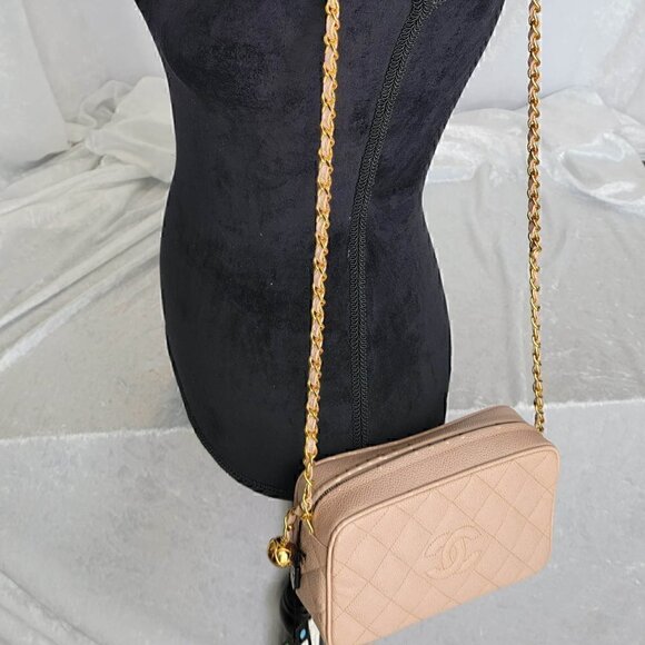 CHANEL PINK CAVIAR DIAMOND 'CC' VINTAGE CAMERA BAG MINI - Picture 16 of 16